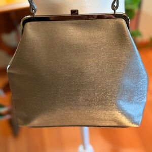 Unbranded Silver Evening Shoulder Bag Kiss Lock Closure Great For Prom/Wedding